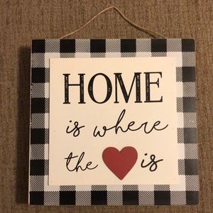 Buffalo Check Wall or Table Decor NWT